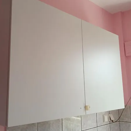 Apartment Tiny *
